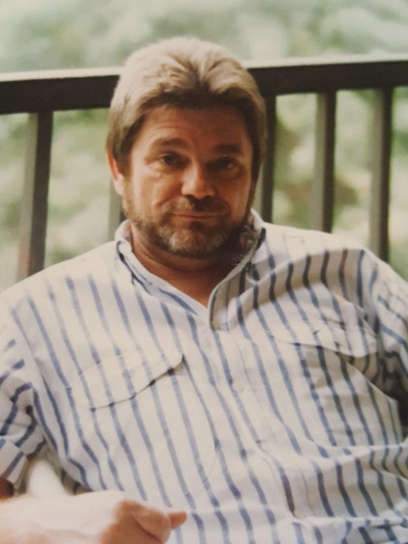 Dennis Hrzenak, 1990