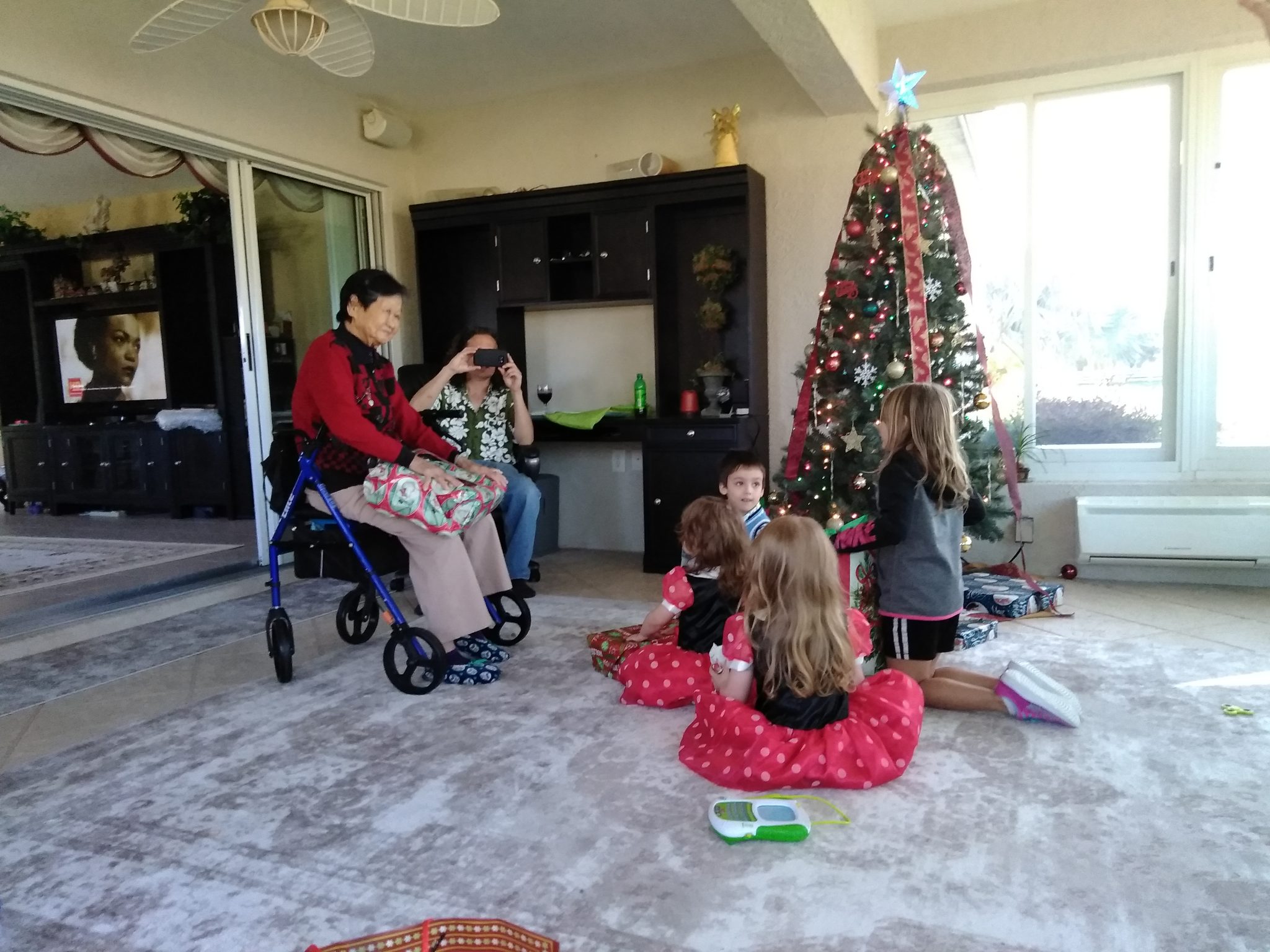 Love you  Por Por from your American Grandchildren.