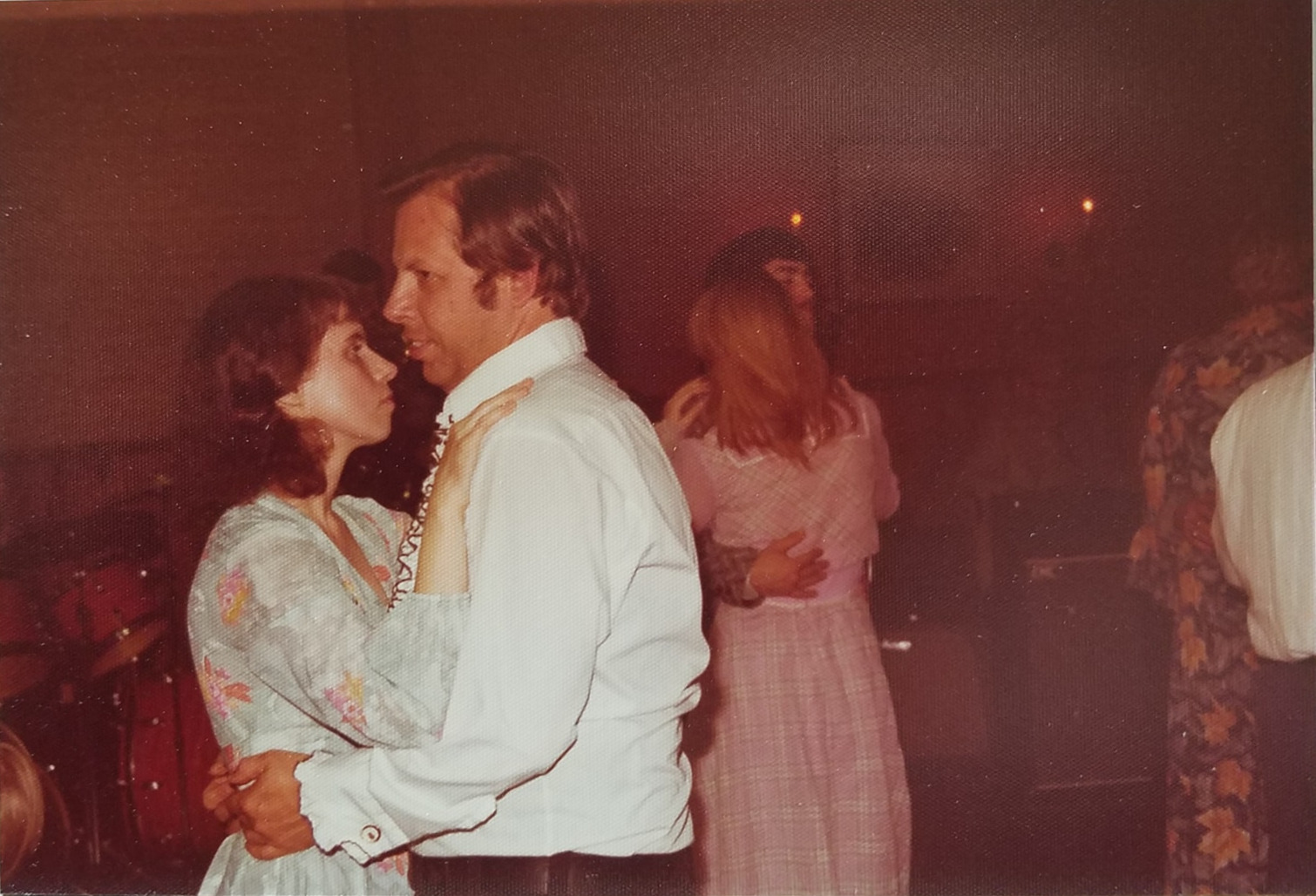 May 1, 1977<br />
Alan & Barbara Dancing at our reception.