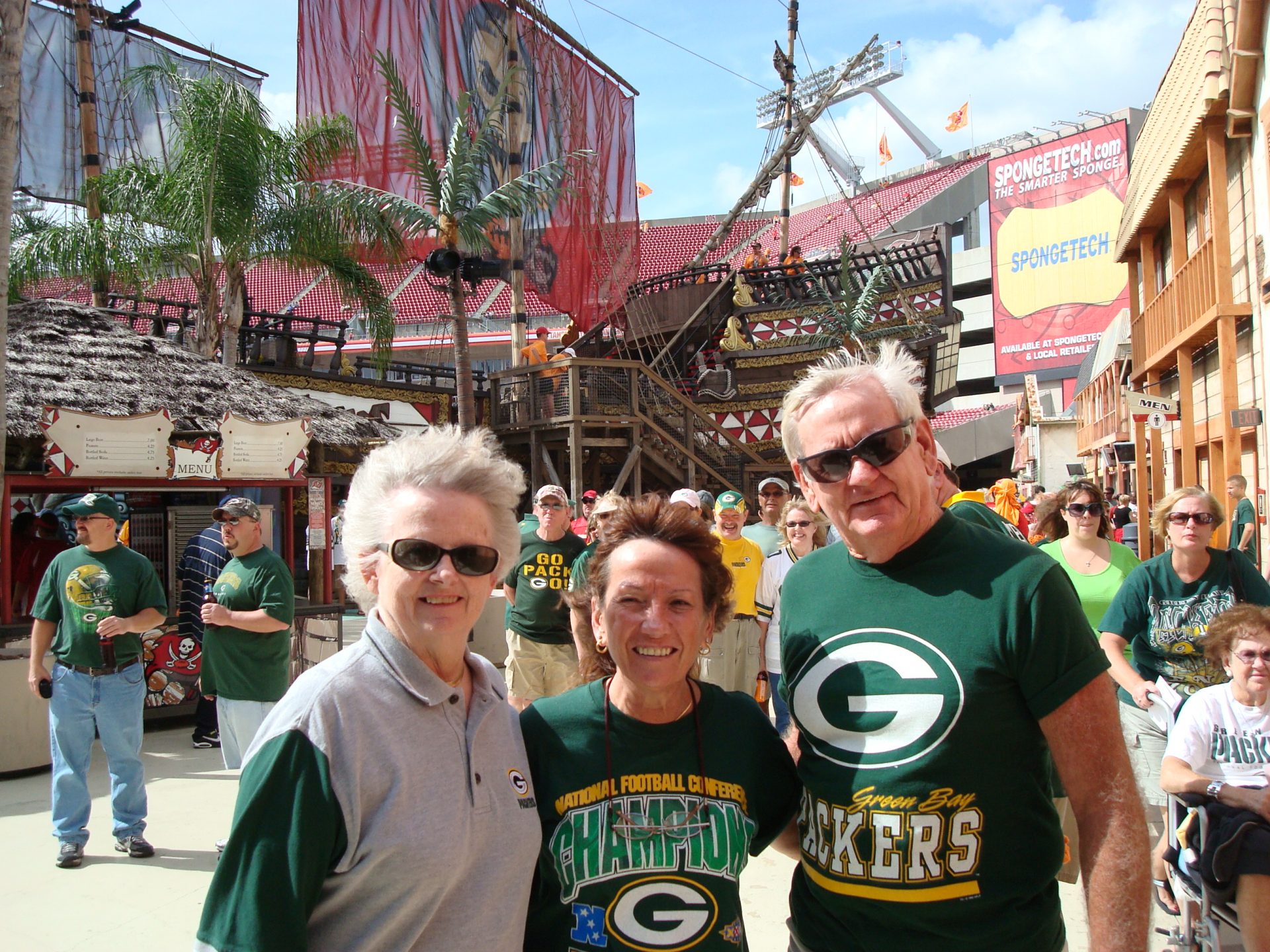 Michelle and Dick loved the Green Bay Packers...!