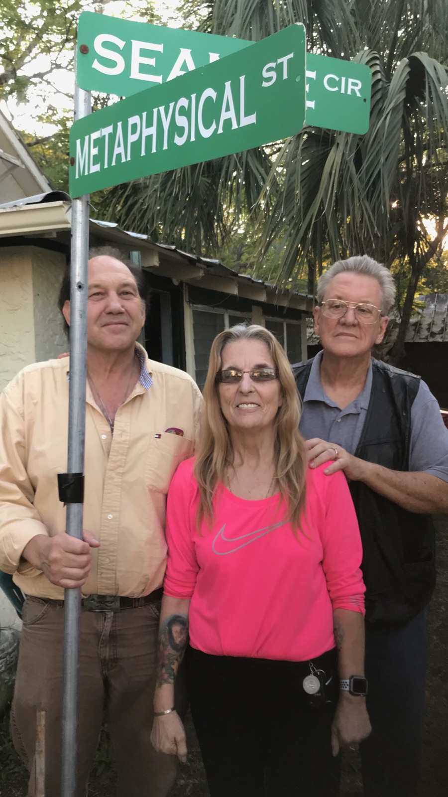 Always a smile with these two here. ❤️ V2 & Penny