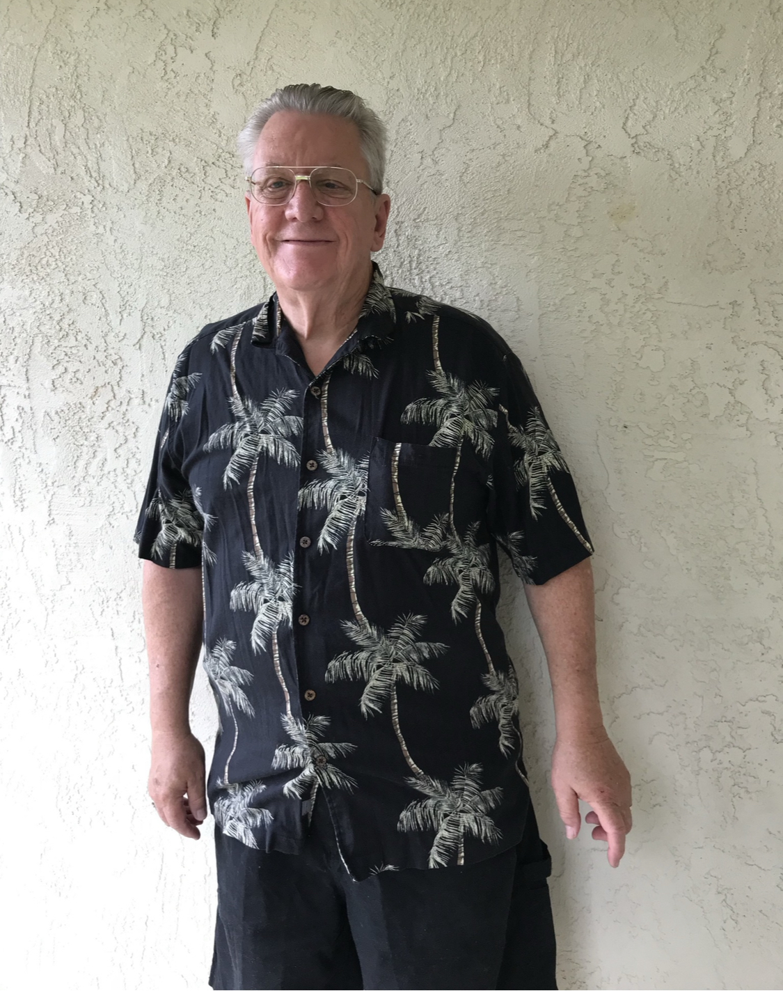 Pic from 1-18-2018<br />
Just popped up in my memories. I love that shirt,  you look so handsome in it. ♥️