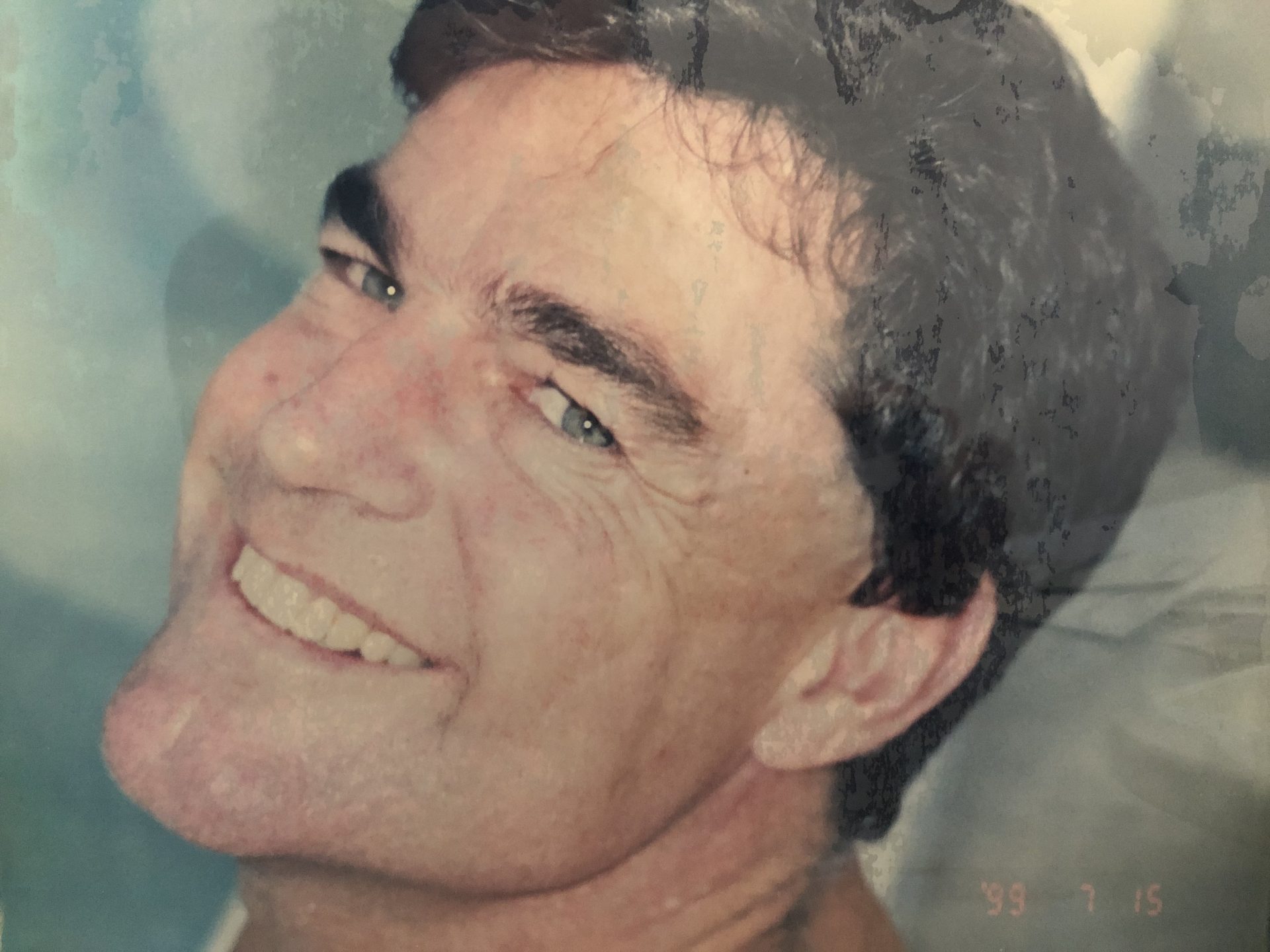 Tom's smile, 1999