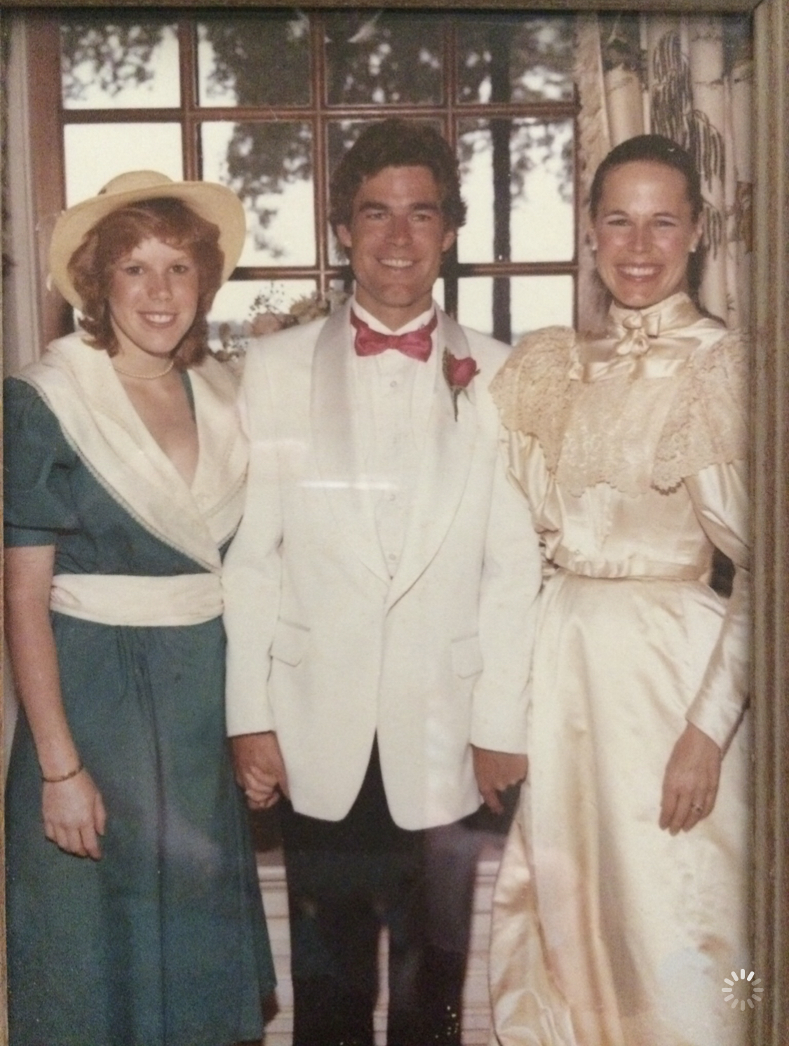 Tom and sisters