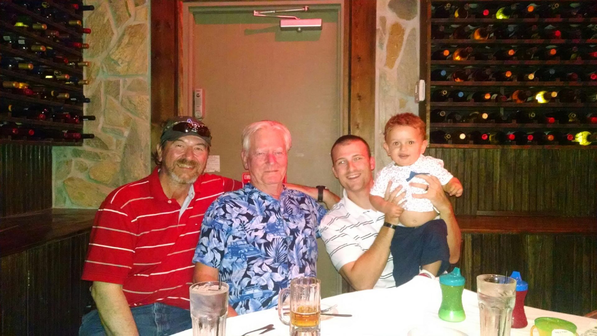 Trip to Destin, Florida 2014<br />
Father, Son, Grandson, Great Grand Son<br />
Frank, Mike, Chris and Gavin