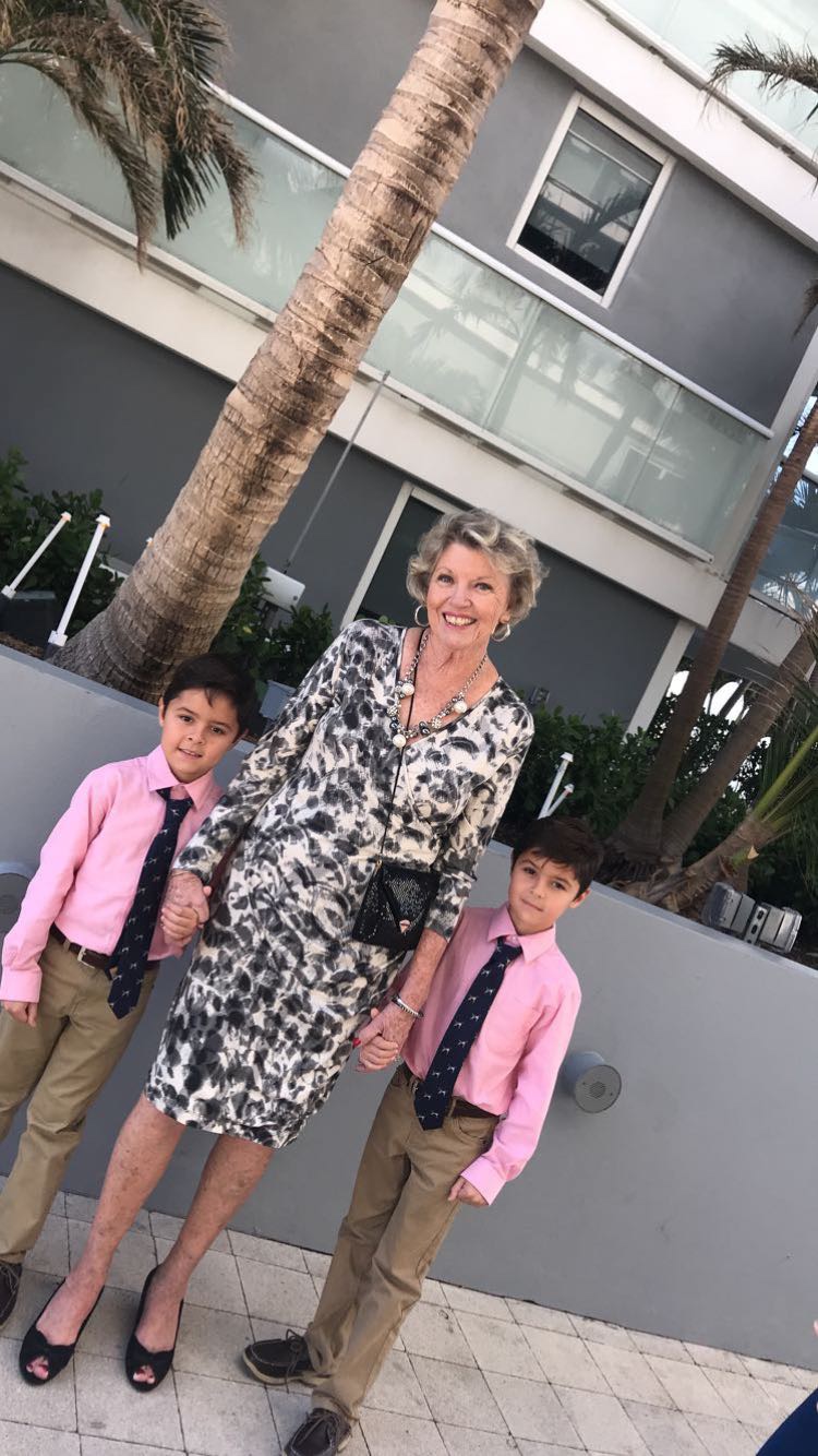 Memma we love you and we miss you so so much !