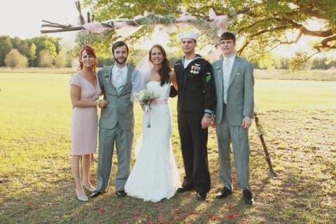 Julia with her kids-<br />
Alex, Katie, Kevin, and Scott