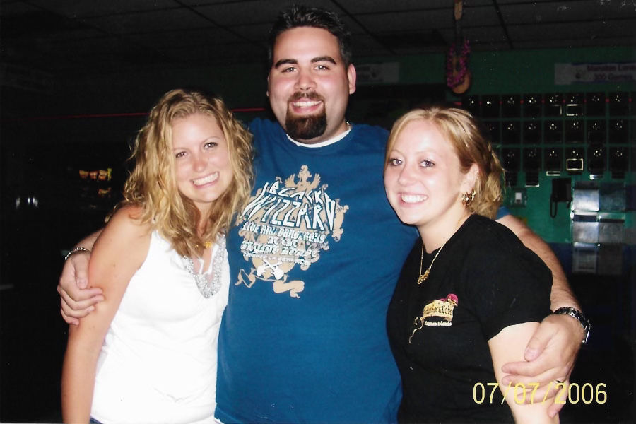Bowling at Manatee Lanes<br />
2006