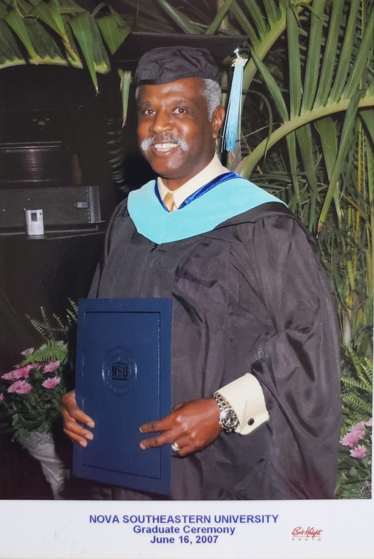 Curtis Lee Pierce<br />
Graduate Nova Southeastern University 2007