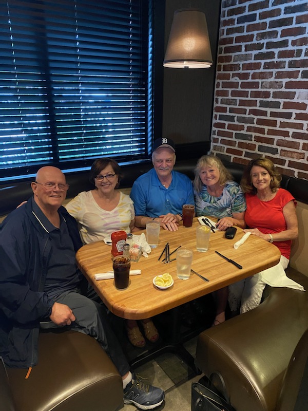 Wonderful dinner with the cousins!
