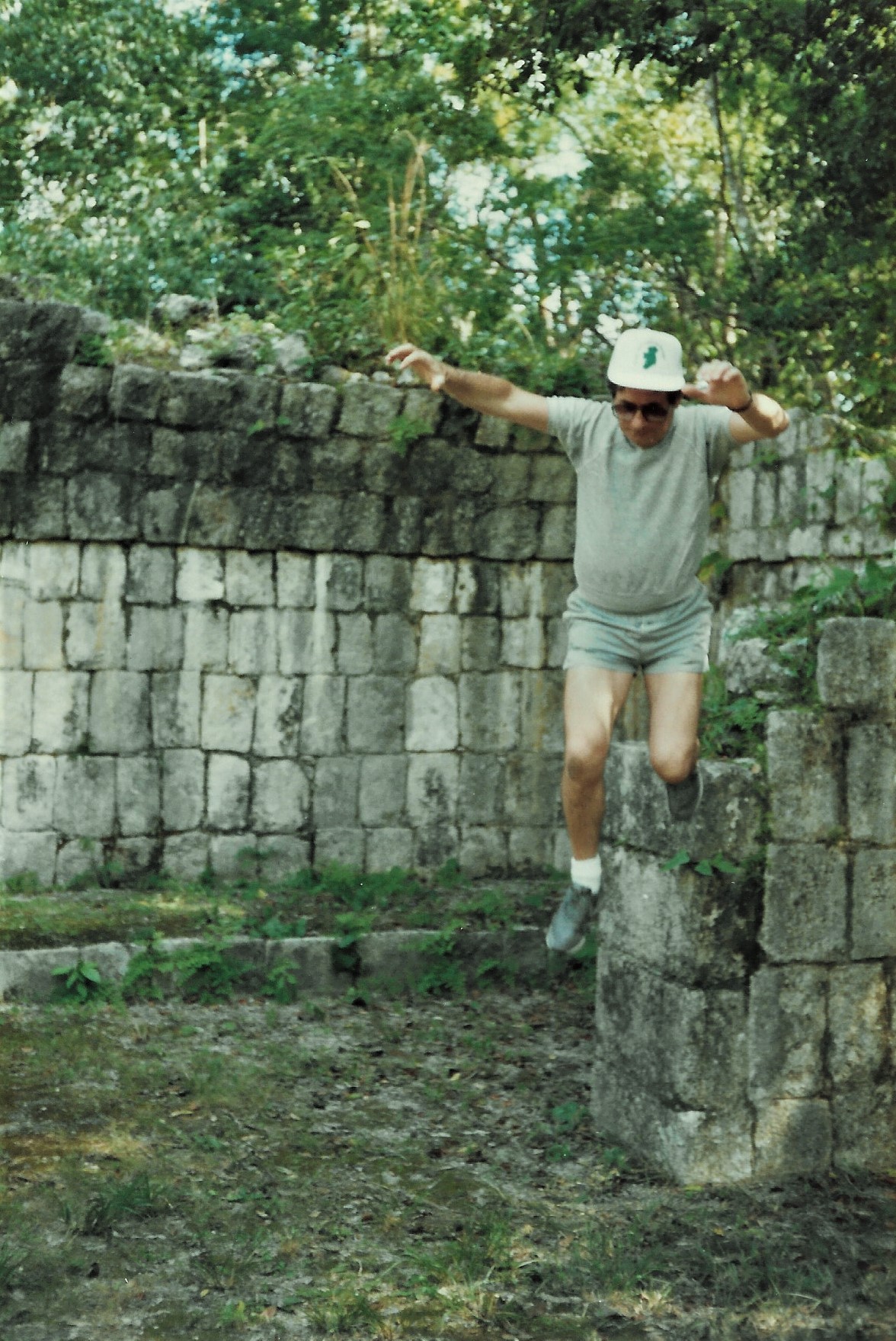 Ancient Mayan Indiana Jones escape
