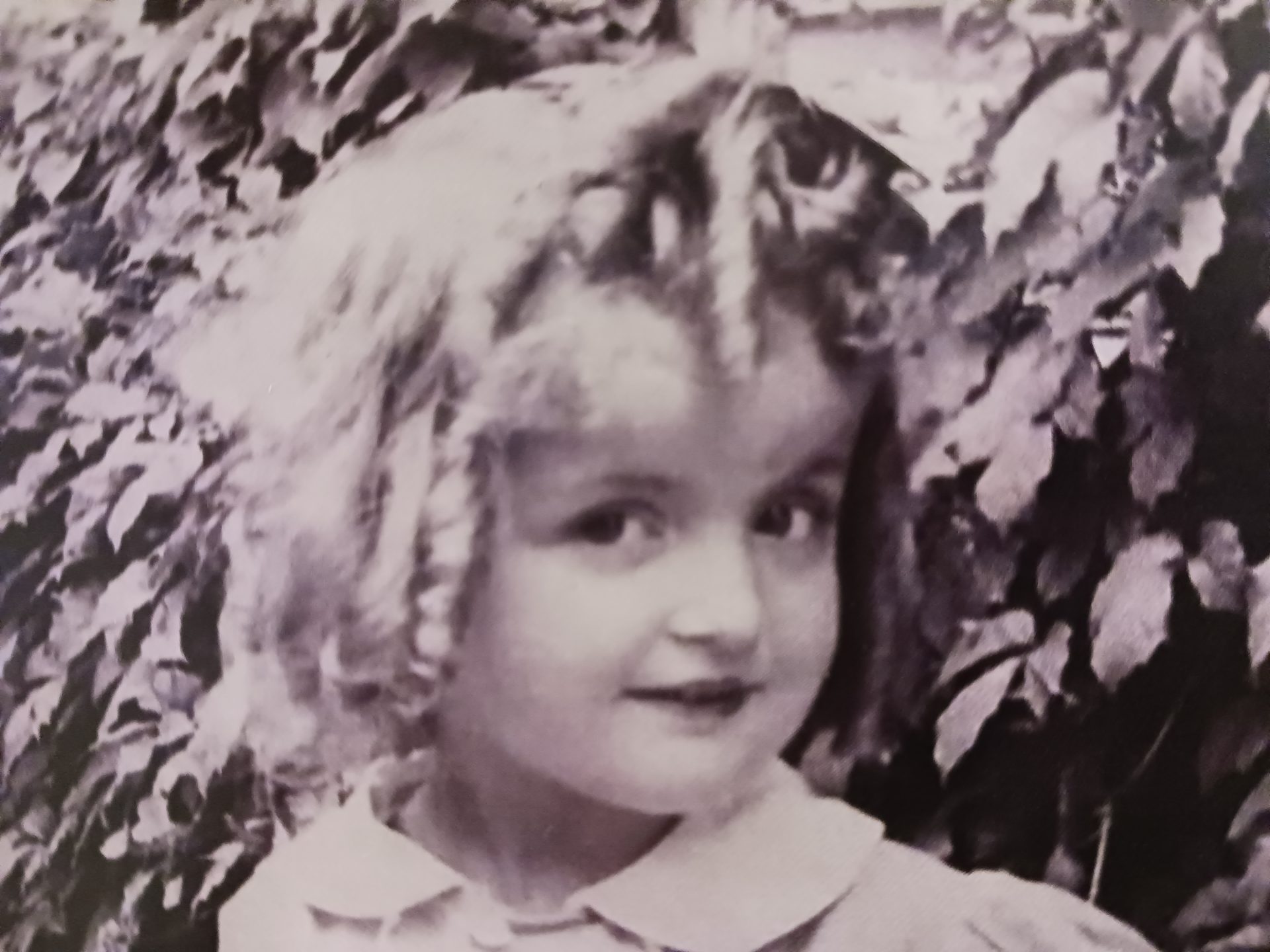 There once was a girl, that had a little curl...