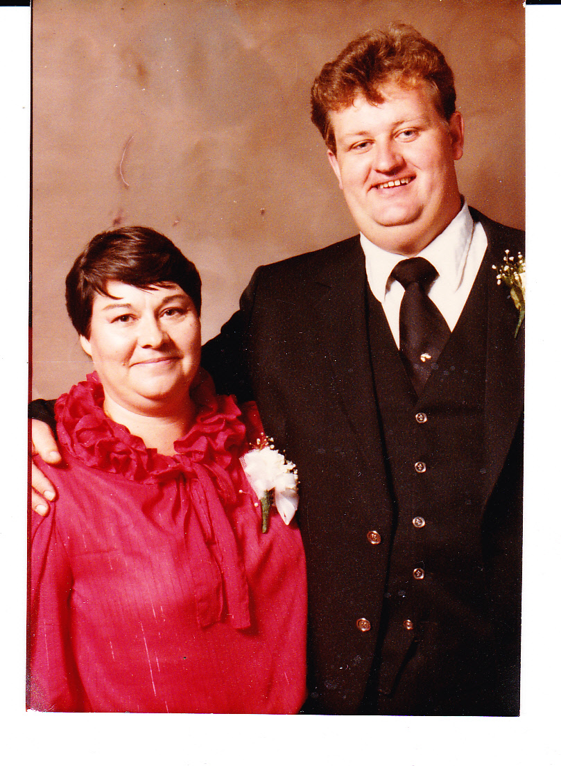 Steve and Dale at niece’s wedding, March 1984. <br />
(Rango)