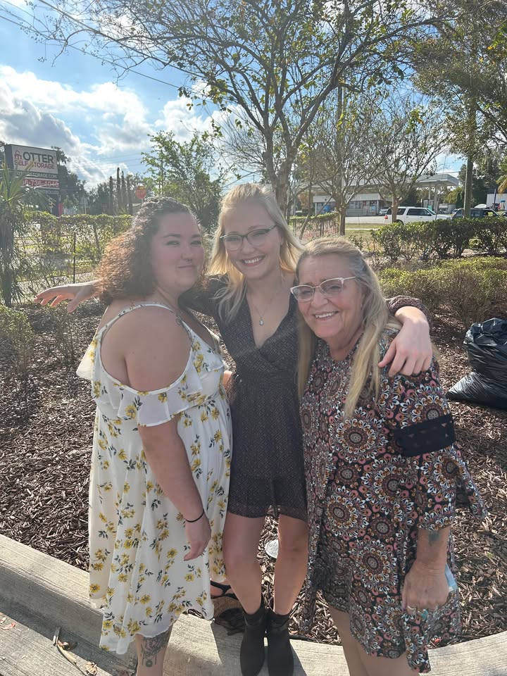 Here's your Three Angels they're waiting for you to take you up there and drop you off