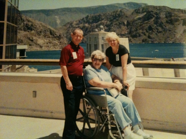 Boyd,Dorathea,Laura Sustrik at Hoover Dam
