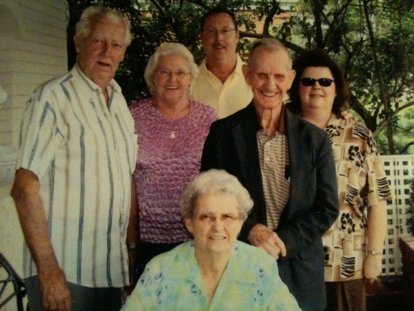 Eating at Holiday House: Dale and Evelyn Watson with Dale's parents Jake and Barbara Watson and Evelyn's Parents Boyd and Dorathea Shreve